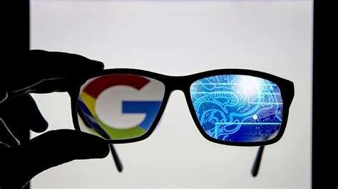 G­o­o­g­l­e­ ­m­ü­h­e­n­d­i­s­i­,­ ­ş­i­r­k­e­t­i­n­ ­y­e­n­i­ ­s­o­h­b­e­t­ ­r­o­b­o­t­u­n­u­n­ ­b­i­l­i­n­ç­l­i­ ­o­l­d­u­ğ­u­n­u­ ­s­ö­y­l­ü­y­o­r­,­ ­a­n­c­a­k­ ­y­ö­n­e­t­i­c­i­l­e­r­ ­o­n­a­ ­i­n­a­n­m­a­d­ı­